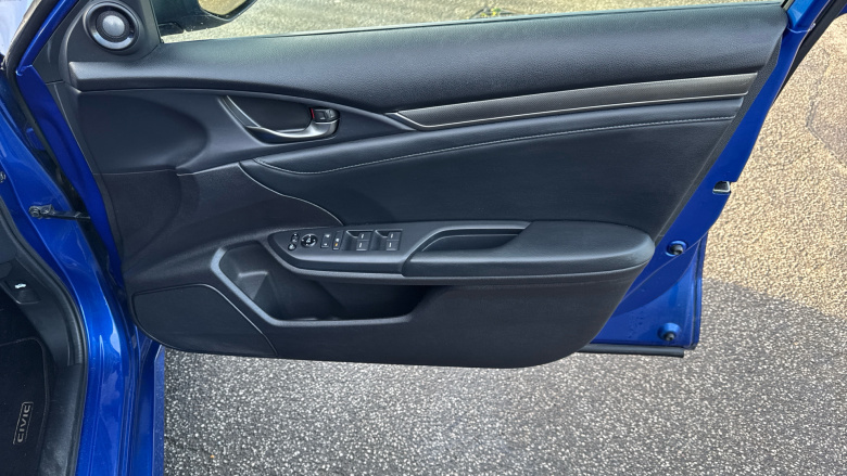 Honda Civic 1.5 VTEC Turbo Prestige 5dr CVT Petrol Hatchback